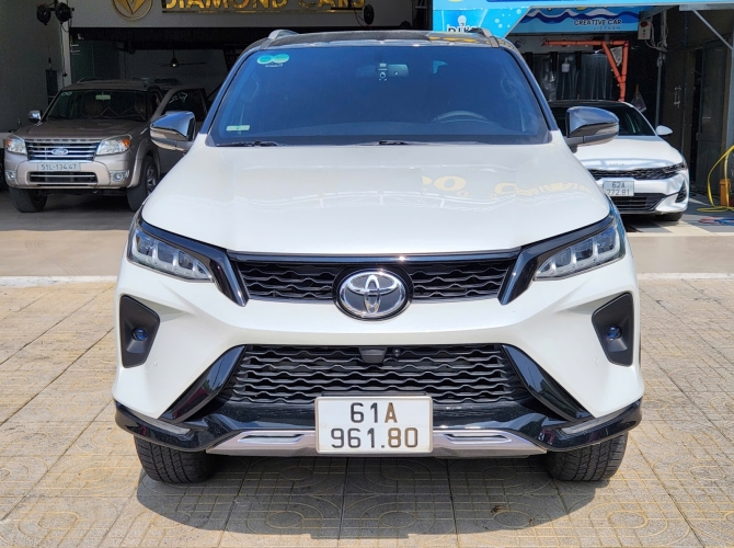Toyota Fortuner Legender 2021
